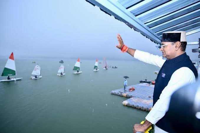 MP News: भोपाल में राजा भोज नेशनल सेलिंग चैंपियनशिप शुरू, 12 राज्यों के सेलर शामिल